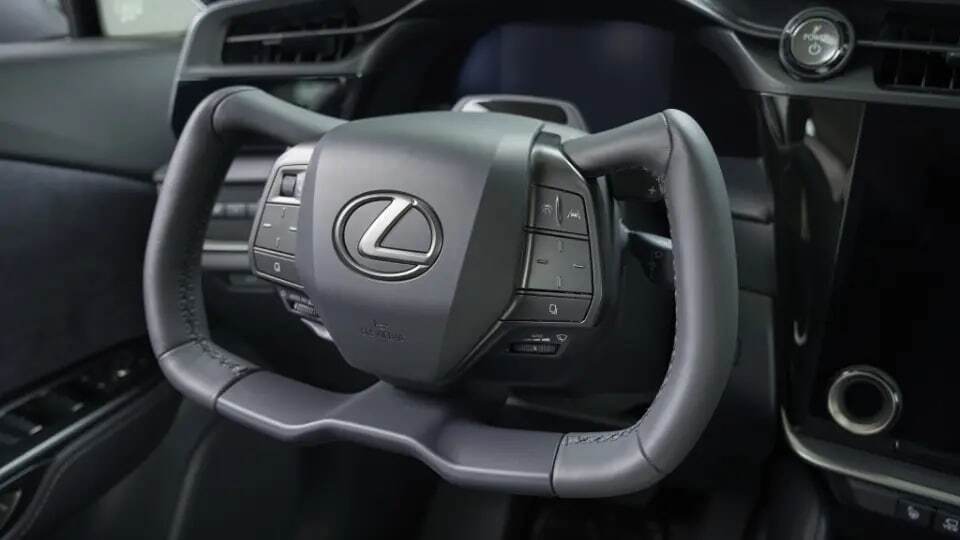 لکسوس RZ 450e ،شاهکار جدید مهندسی + تصاویر لکسوس RZ 450e ،شاهکار جدید مهندسی + تصاویر